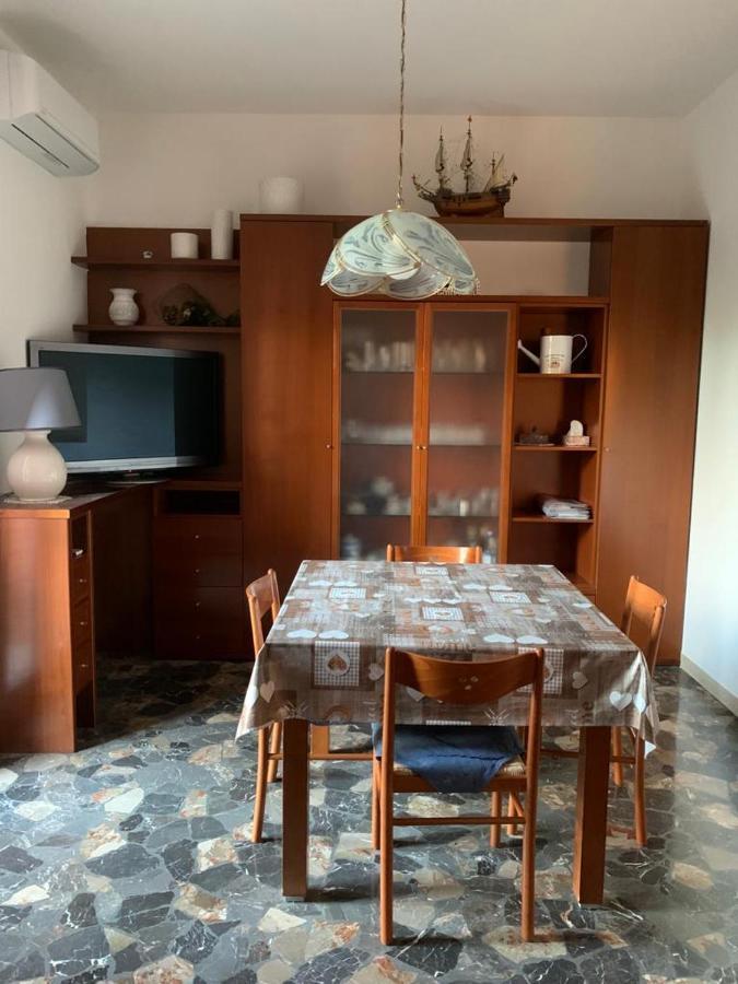 Comfortable Room Suitable 1-2 Pax Bolonia Exterior foto